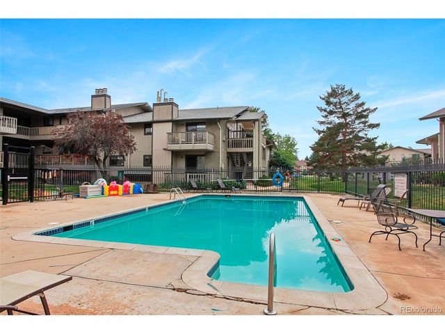695 Manhattan Dr 109, Boulder, CO 80303