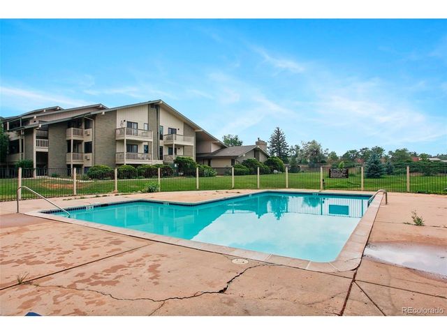 695 Manhattan Dr 109, Boulder, CO 80303