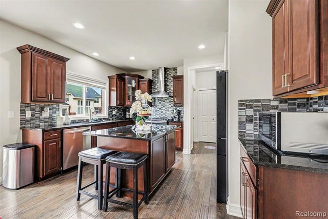 4119 Stonington Drive, Troy, MI 48085