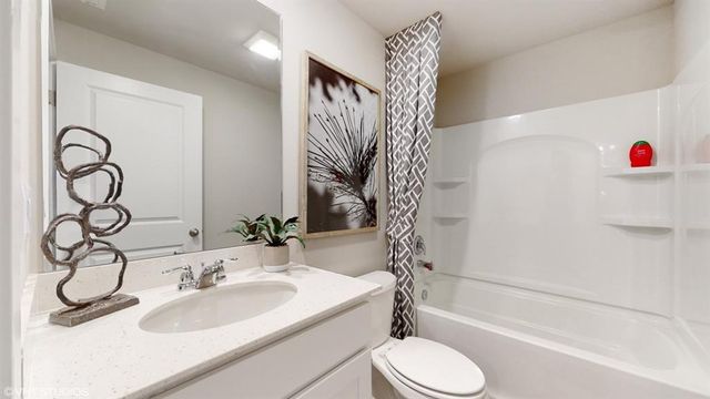 618 Fallen Leaf Drive, Belton, MO 64012