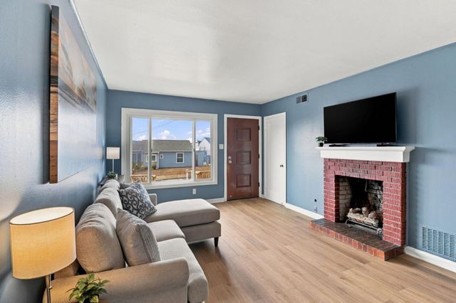 527 Fremont Avenue, Pacifica, CA 94044