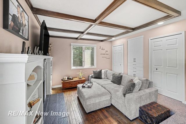 7190 Dark Lake Drive, Clarkston, MI 48346