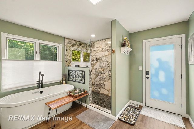 7190 Dark Lake Drive, Clarkston, MI 48346