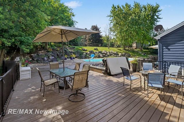 7190 Dark Lake Drive, Clarkston, MI 48346