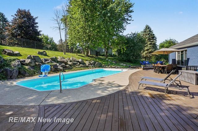 7190 Dark Lake Drive, Clarkston, MI 48346