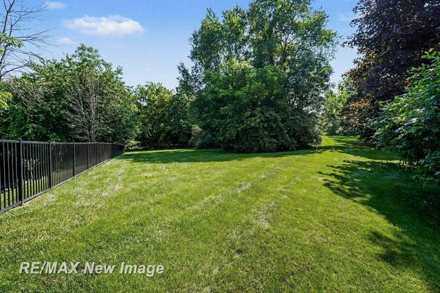 7190 Dark Lake Drive, Clarkston, MI 48346