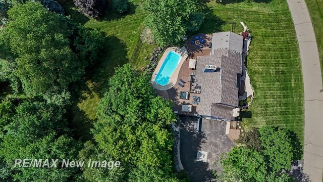 7190 Dark Lake Drive, Clarkston, MI 48346