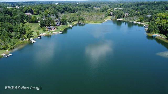 7190 Dark Lake Drive, Clarkston, MI 48346