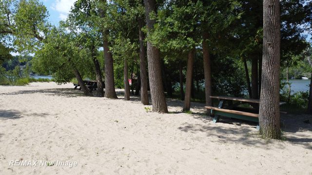 7190 Dark Lake Drive, Clarkston, MI 48346