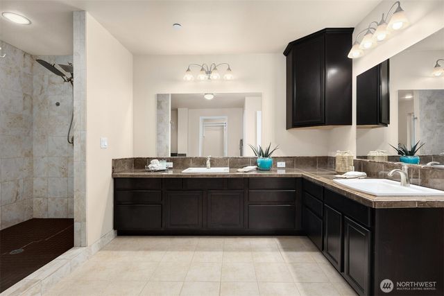 16125 SE 44th Way, Bellevue, WA 98006