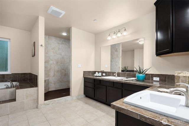 16125 SE 44th Way, Bellevue, WA 98006