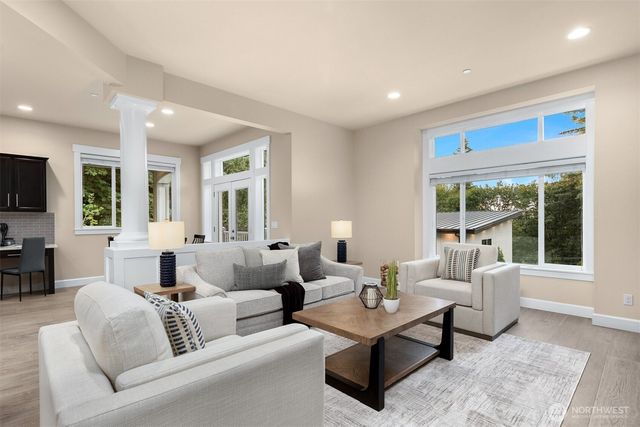 16125 SE 44th Way, Bellevue, WA 98006