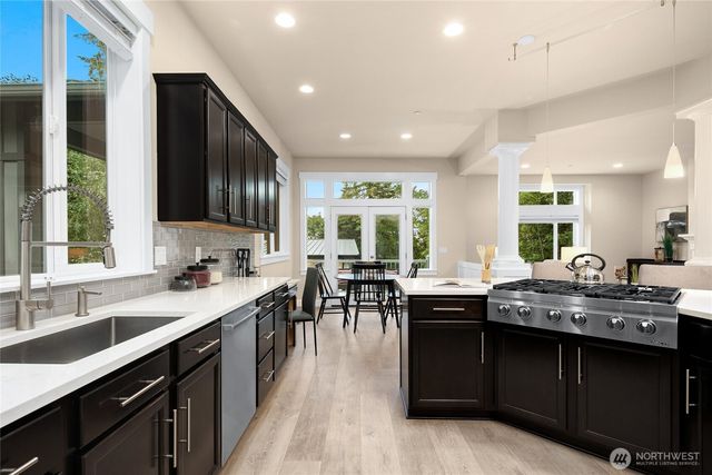 16125 SE 44th Way, Bellevue, WA 98006