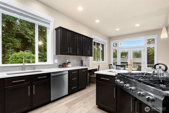 16125 SE 44th Way, Bellevue, WA 98006