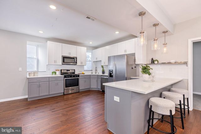 2910 BAYONNE AVE, Baltimore, MD 21214
