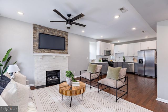 2910 BAYONNE AVE, Baltimore, MD 21214