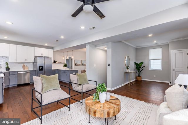 2910 BAYONNE AVE, Baltimore, MD 21214