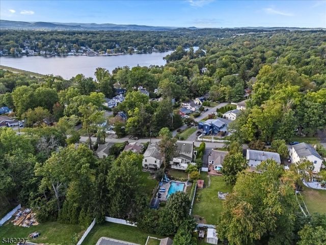 26 Lenape Trl, Wayne Twp., NJ 07470