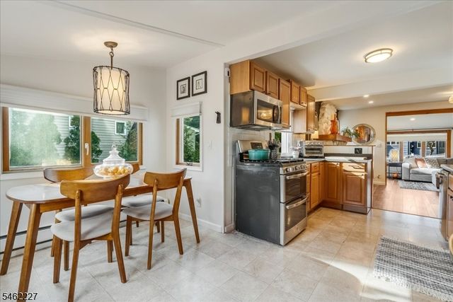 26 Lenape Trl, Wayne Twp., NJ 07470