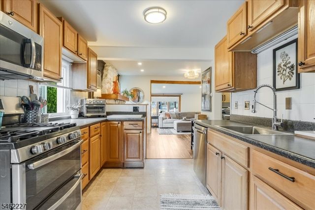 26 Lenape Trl, Wayne Twp., NJ 07470