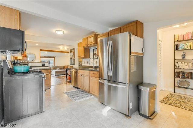 26 Lenape Trl, Wayne Twp., NJ 07470