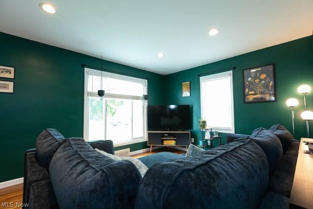 472 E 329th Street, Willowick, OH 44095