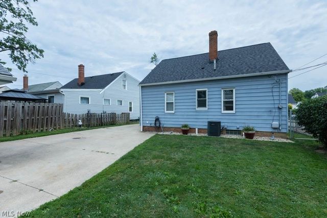 472 E 329th Street, Willowick, OH 44095