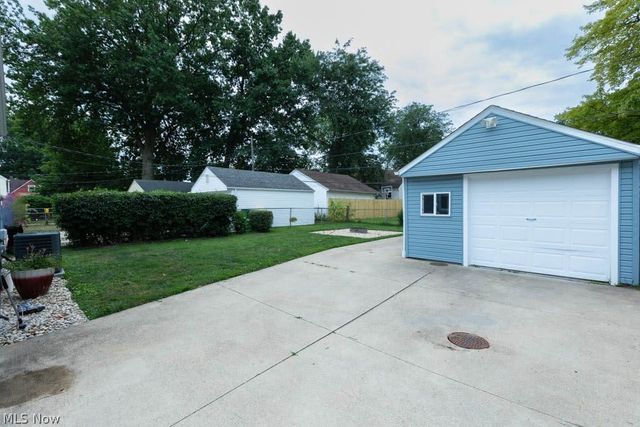 472 E 329th Street, Willowick, OH 44095
