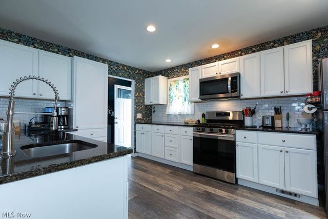 472 E 329th Street, Willowick, OH 44095