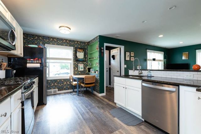472 E 329th Street, Willowick, OH 44095