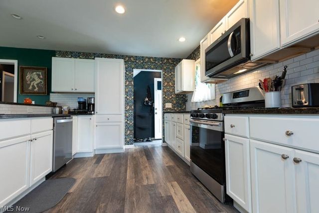 472 E 329th Street, Willowick, OH 44095
