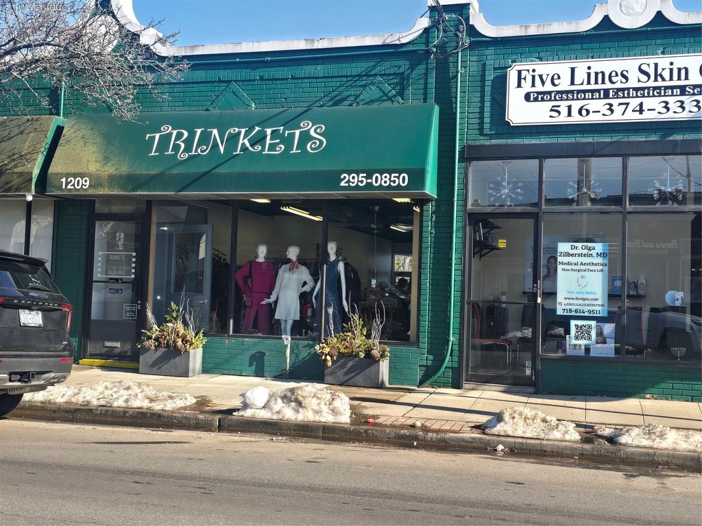 1209 Broadway 1209, Hewlett, NY 11557