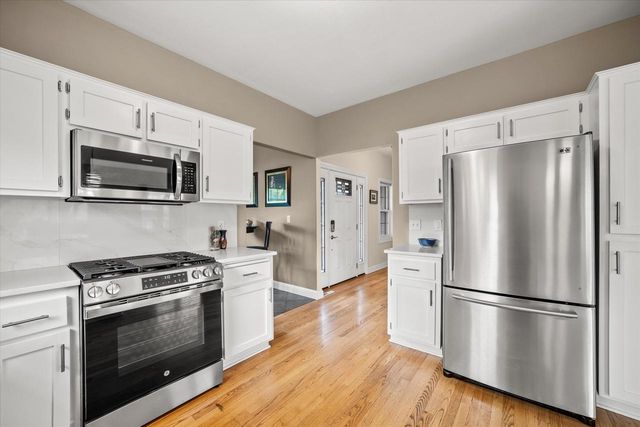12355 Whitaker AVENUE, Greenfield, WI 53228