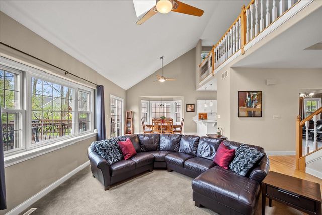 12355 Whitaker AVENUE, Greenfield, WI 53228