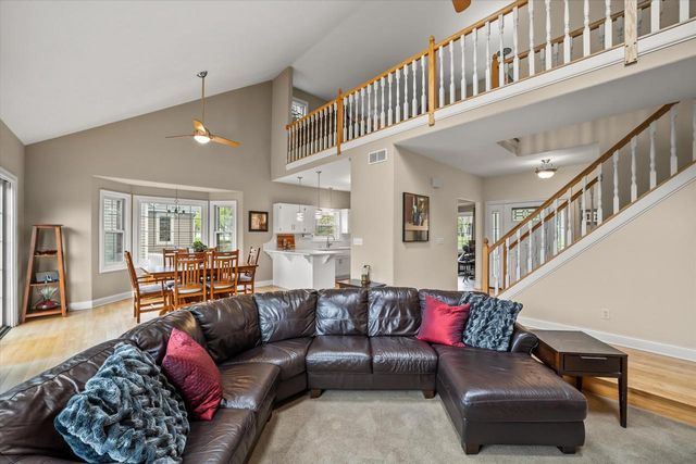 12355 Whitaker AVENUE, Greenfield, WI 53228