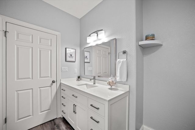 12355 Whitaker AVENUE, Greenfield, WI 53228