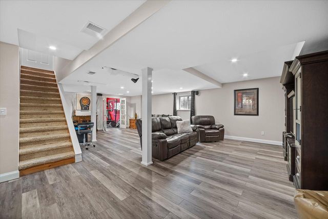 12355 Whitaker AVENUE, Greenfield, WI 53228