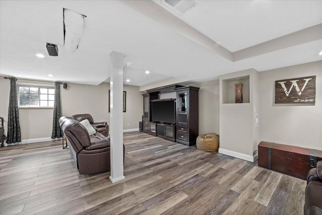 12355 Whitaker AVENUE, Greenfield, WI 53228