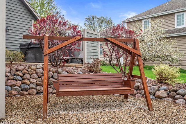 12355 Whitaker AVENUE, Greenfield, WI 53228