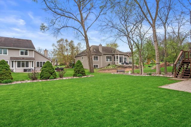 12355 Whitaker AVENUE, Greenfield, WI 53228