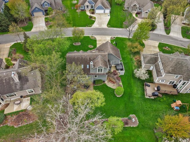 12355 Whitaker AVENUE, Greenfield, WI 53228