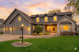 12355 Whitaker AVENUE, Greenfield, WI 53228