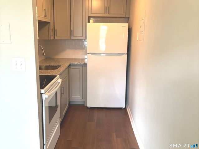 117 Shadow Lane B2, West Hartford, CT 06110
