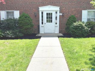 117 Shadow Lane B2, West Hartford, CT 06110