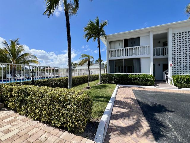 4201 S Ocean Boulevard, South Palm Beach, FL 33480
