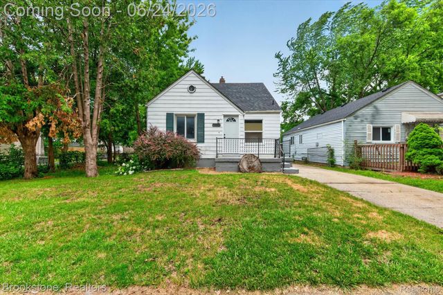 7203 Orchard Avenue, Warren, MI 48091