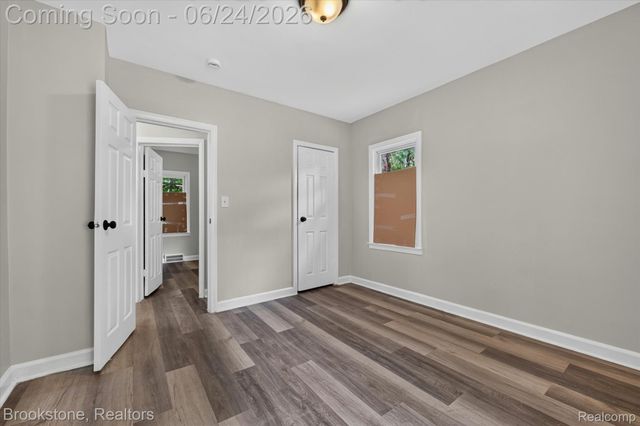 7203 Orchard Avenue, Warren, MI 48091