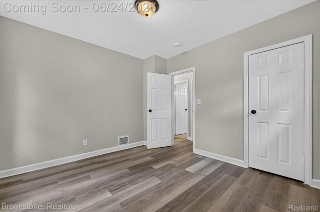 7203 Orchard Avenue, Warren, MI 48091