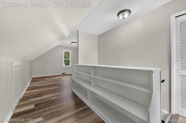 7203 Orchard Avenue, Warren, MI 48091