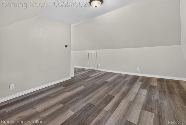 7203 Orchard Avenue, Warren, MI 48091